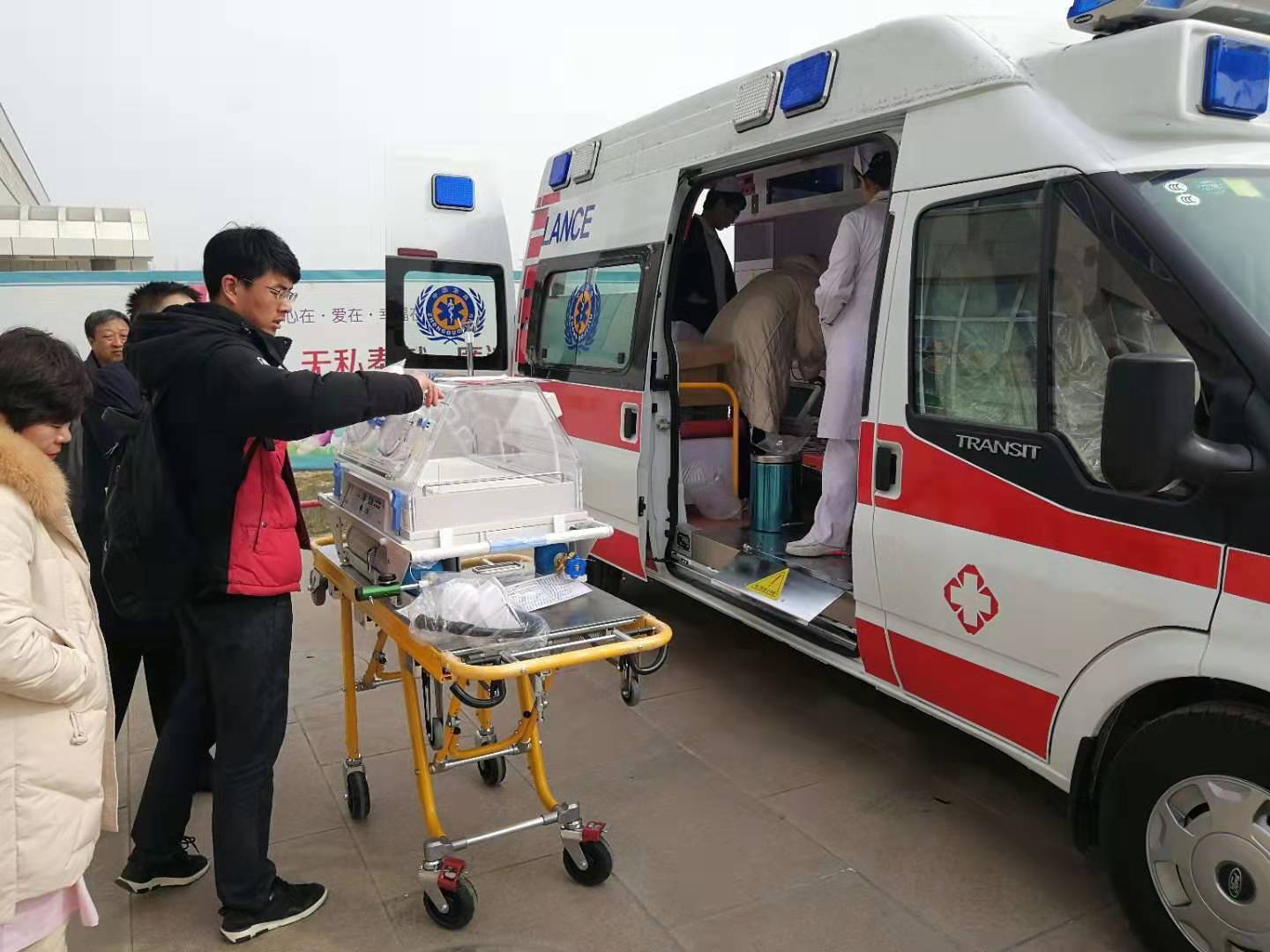 贵南县救护车转院